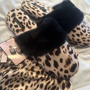 NWT- Victoria Secrets Silk Leopard slippers in its own bag. Gift it or keep it!